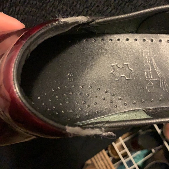 Dansko red nursing clogs - Picture 4 of 7